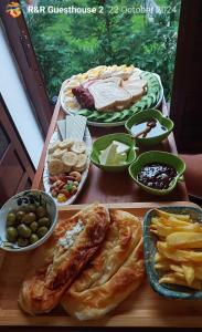 Cibo presso l'affittacamere o nelle vicinanze