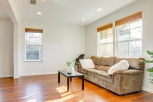 Fotografie z fotogalerie ubytování 4 Mi to UC Davis Updated Family Home! v destinaci Davis