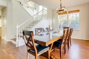 Fotografie z fotogalerie ubytování 4 Mi to UC Davis Updated Family Home! v destinaci Davis