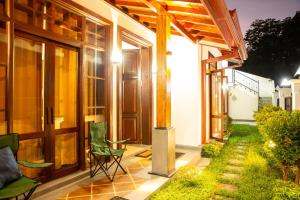 Κήπος έξω από το Green Sapphire Villa