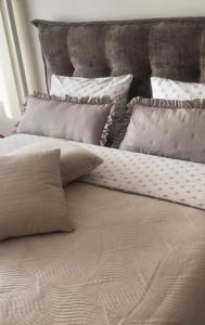 Cama o camas de una habitación en VERA apartman