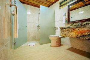 Ένα μπάνιο στο Los Lagos Spa & Thermal Resort Experience