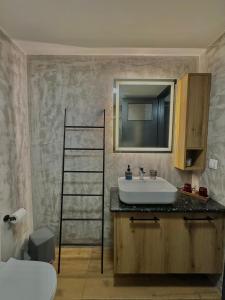 Baðherbergi á Seaside Casa +23 myndir