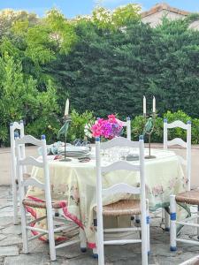 Vonkajšia záhrada v ubytovaní Maison Vue Mer à Lumio avec Terrasse et Jardin Clos