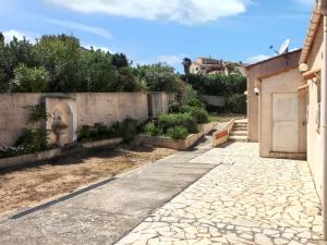 Fotografia z galérie ubytovania Maison Vue Mer à Lumio avec Terrasse et Jardin Clos v destinácii Lumio