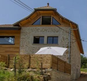 The building in which the holiday home is located