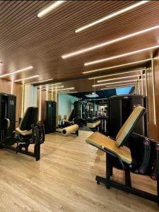 Fitness centrum a/nebo fitness zařízení v ubytování Requinte e conforto a beira-mar