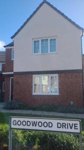 Fotografie z fotogalerie ubytování House - Sleeps 8 - Parking - Station Close v destinaci Wolverhampton