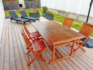 Posedenie v ubytovaní Maison charmante à Concarneau avec spa extérieur