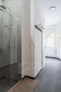 Phòng tắm tại Roomies Luxembourg Centre Gare +24 ảnh