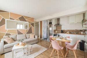 Kuchyň nebo kuchyňský kout v ubytování l'Entracte, Reims-Cormontreuil