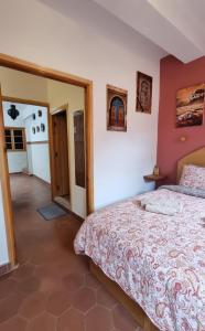 Voodi või voodid majutusasutuse Entire Studio Inside The Kasbah The Ancient City Steps From Kasbah Museum toas
