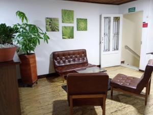 Hotel Alpino Armenia的休息区