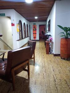 Hotel Alpino Armenia的休息区