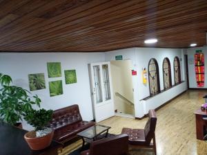 Hotel Alpino Armenia的休息区