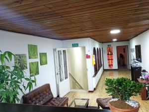 Hotel Alpino Armenia的休息区