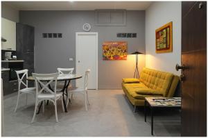Ruang duduk di Arbarello Palace Historical center Turin WiFi AC +7 gambar
