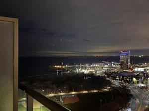 Fotografie z fotogalerie ubytování A lovely one bed room with Sunset Views v destinaci Toronto