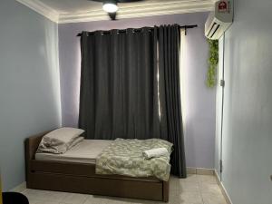 Postel nebo postele na pokoji v ubytování 3R2B Homestay Puchong behind Bandar Puteri + 15 fotografií