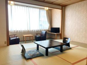Televisyen dan/atau pusat hiburan di Itoen Hotel