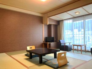 Televisyen dan/atau pusat hiburan di Itoen Hotel