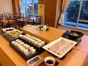 Makanan di atau berdekatan hotel