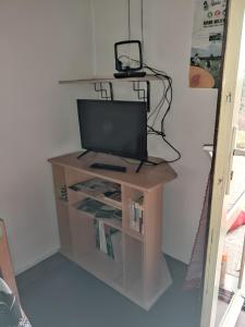 Kuchyňa alebo kuchynka v ubytovaní Studio charmant à Treignac avec terrasse de 22 m²