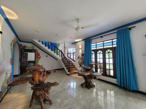Gambar di galeri bagi JIB Hostel RestoBar di Weligama