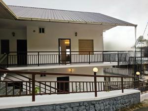 شرفة أو تراس في Rock And Mist Munnar