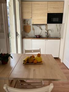 A kitchen or kitchenette at Confort Suites