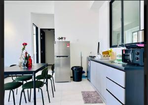 Nhà bếp/bếp nhỏ tại relax family stay 3BR 10pax urban