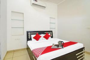 Φωτογραφία από το άλμπουμ του Hotel O 4 Seasons σε Thūr