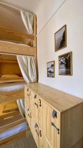 Postel nebo postele na pokoji v ubytování L'escale Surf Hostel - Auberge de jeunesse