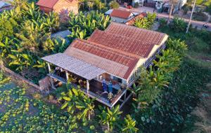Zahrada ubytování Pomelo Outpost Cambodia ដំណាក់ភ្នំក្រោម