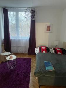 Posteľ alebo postele v izbe v ubytovaní Digitális Detox Apartman