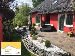 Zahrada ubytování Komfortable Ferienwohnung 100qm mit Loggia in Schauenstein im Frankenwald-Fichtelgebirge