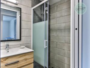 Kúpeľňa v ubytovaní Maison Ker Mona + 37 fotografií