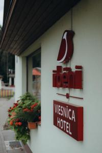 Certifikát, hodnocení, plakát nebo jiný dokument vystavený v ubytování Irbēni
