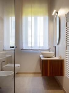 Ένα μπάνιο στο Villa Italia Luxury Home +34 φωτογραφίες