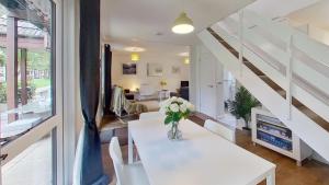 Posezení v ubytování 45 Trevithick Court, Tolroy Manor