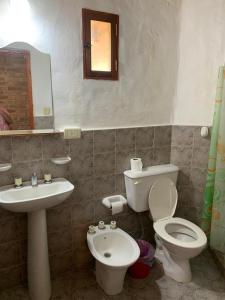 Ένα μπάνιο στο Cabanas Parparim +14 φωτογραφίες