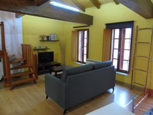 Μια τηλεόραση ή/και κέντρο ψυχαγωγίας στο Loft Dúplex O Viñal