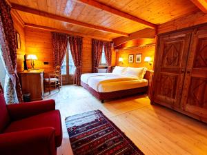Ένα ή περισσότερα κρεβάτια σε δωμάτιο στο Hotel Breithorn
