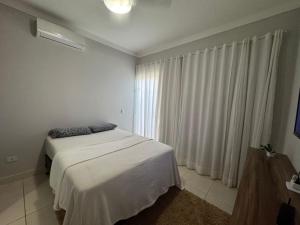 Imagem da galeria de Flat confortável e próximo ao Hospital Hu e Aeroporto em Londrina