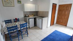 Kuchyň nebo kuchyňský kout v ubytování Apartments in Malinska - Insel Krk 14421