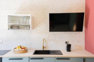 Cucina o angolo cottura di Leopardi Design with 2 bathrooms