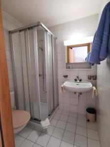 Koupelna v ubytování Gasthof Kreuz Marbach