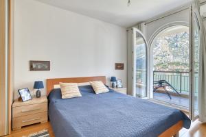 Postelja oz. postelje v sobi nastanitve Kotor Vista Seaview apartment by MN Property