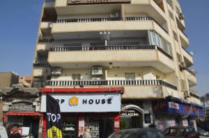 Gedung tempat bed & breakfast berlokasi