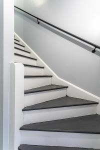 新罗谢尔Modern Escape 3BR Apt with Parking的相册照片